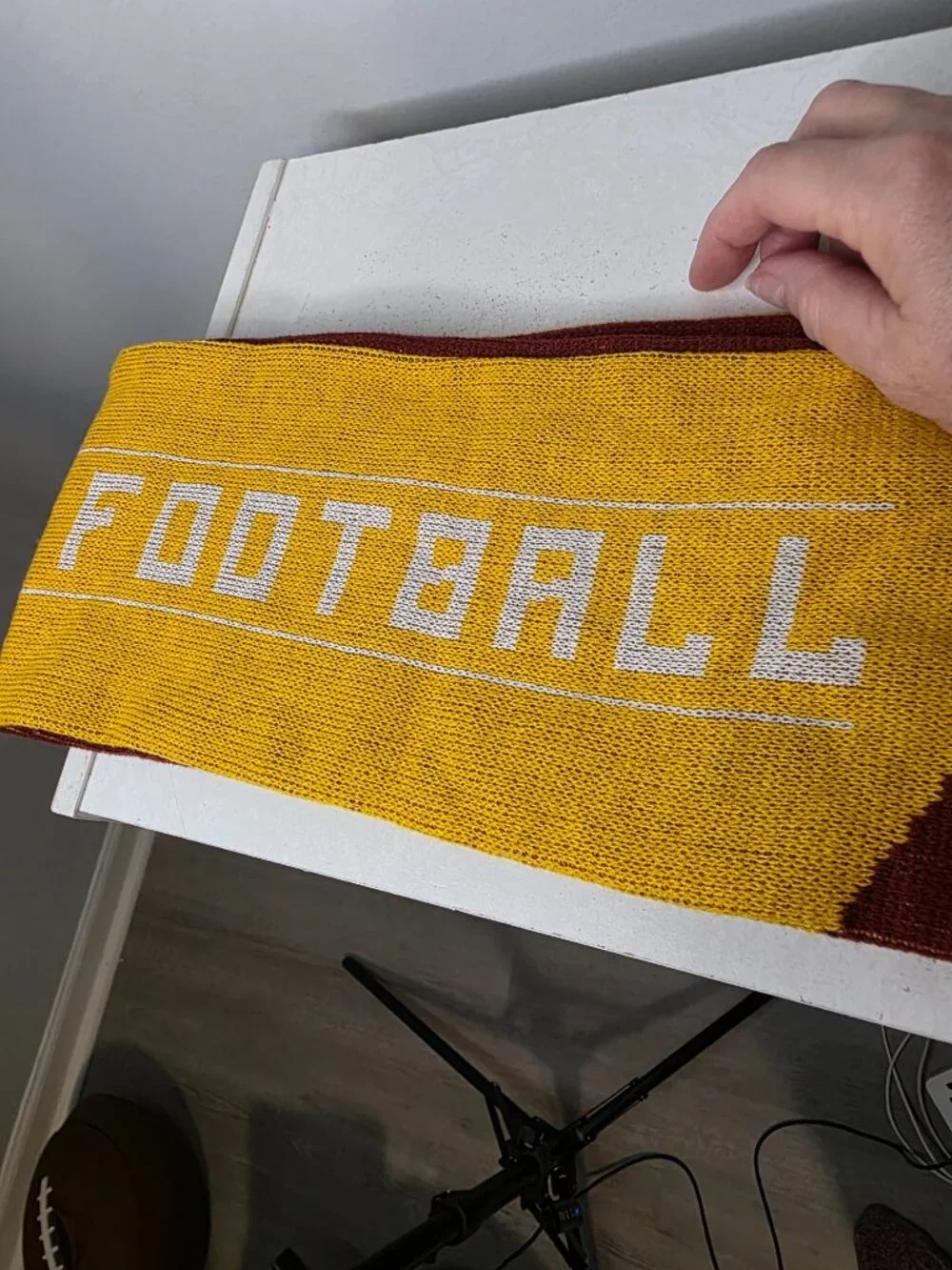 Foco Washington Football Acrylic Fringed Knit Scarf